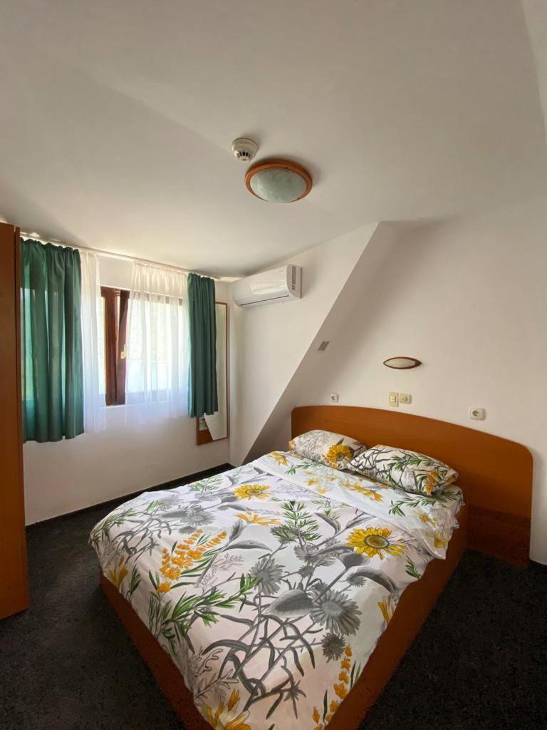 Hotel Pescarus Port Bicaz Ngoại thất bức ảnh
