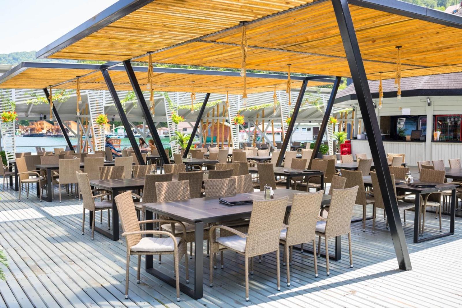 Hotel Pescarus Port Bicaz Ngoại thất bức ảnh