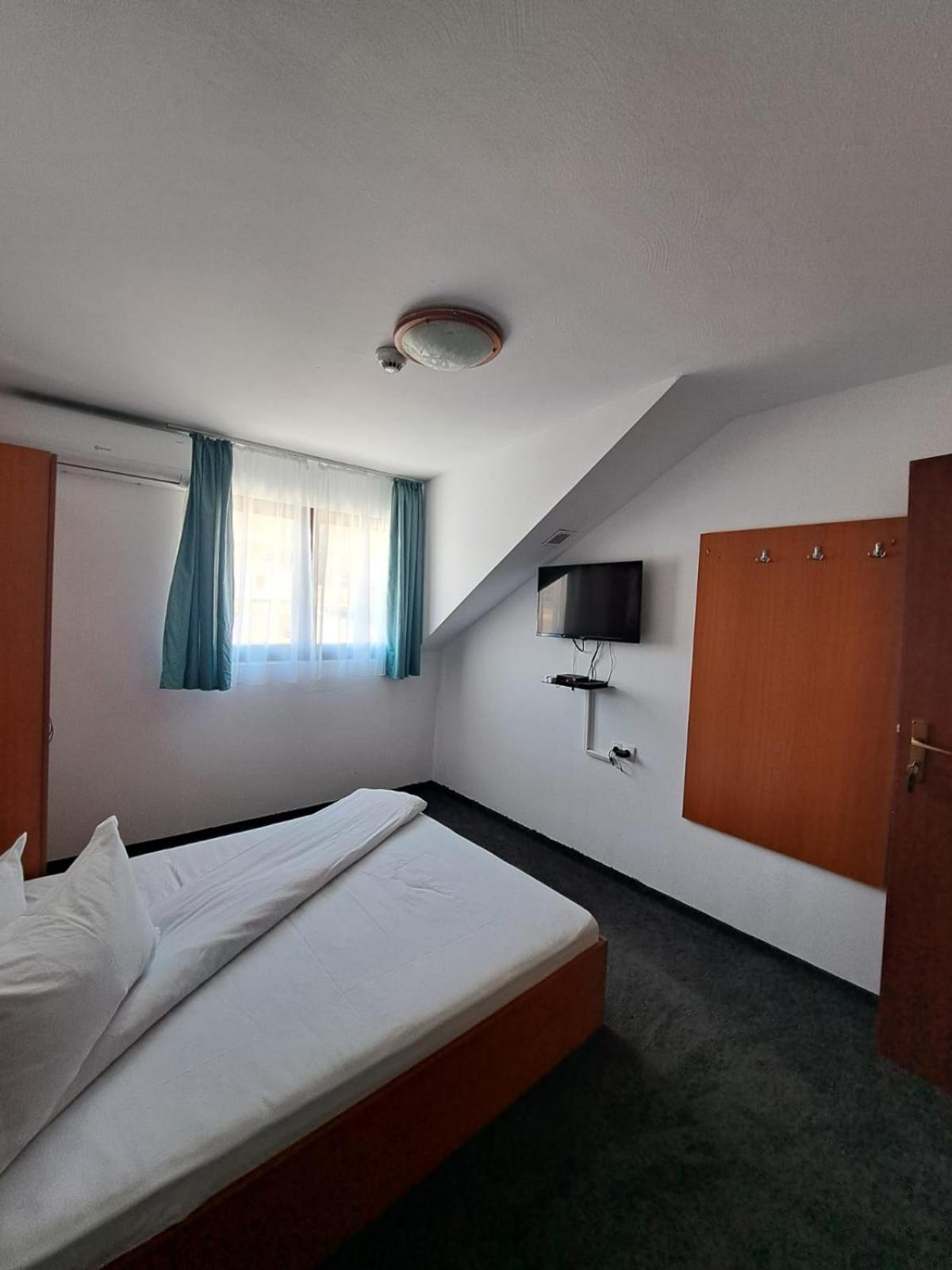 Hotel Pescarus Port Bicaz Ngoại thất bức ảnh