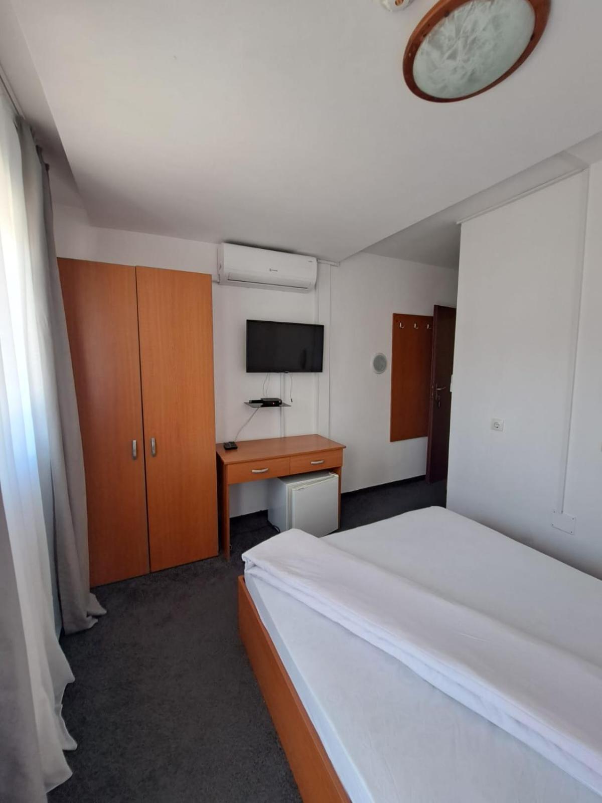 Hotel Pescarus Port Bicaz Ngoại thất bức ảnh