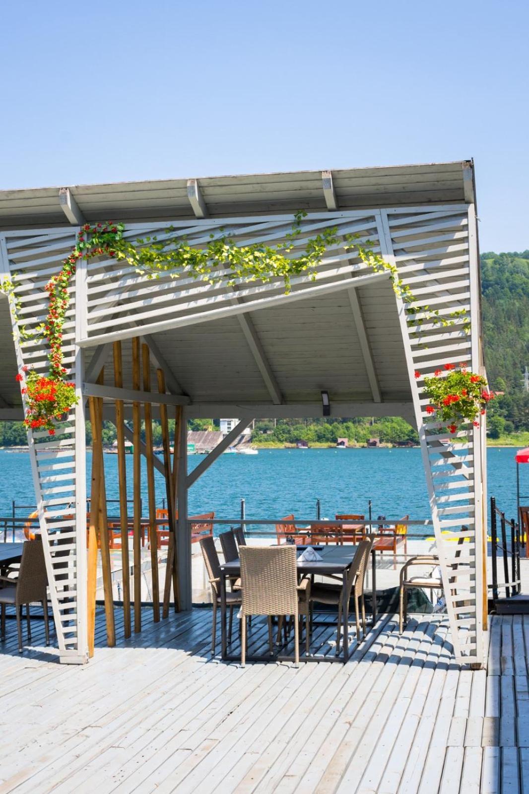 Hotel Pescarus Port Bicaz Ngoại thất bức ảnh