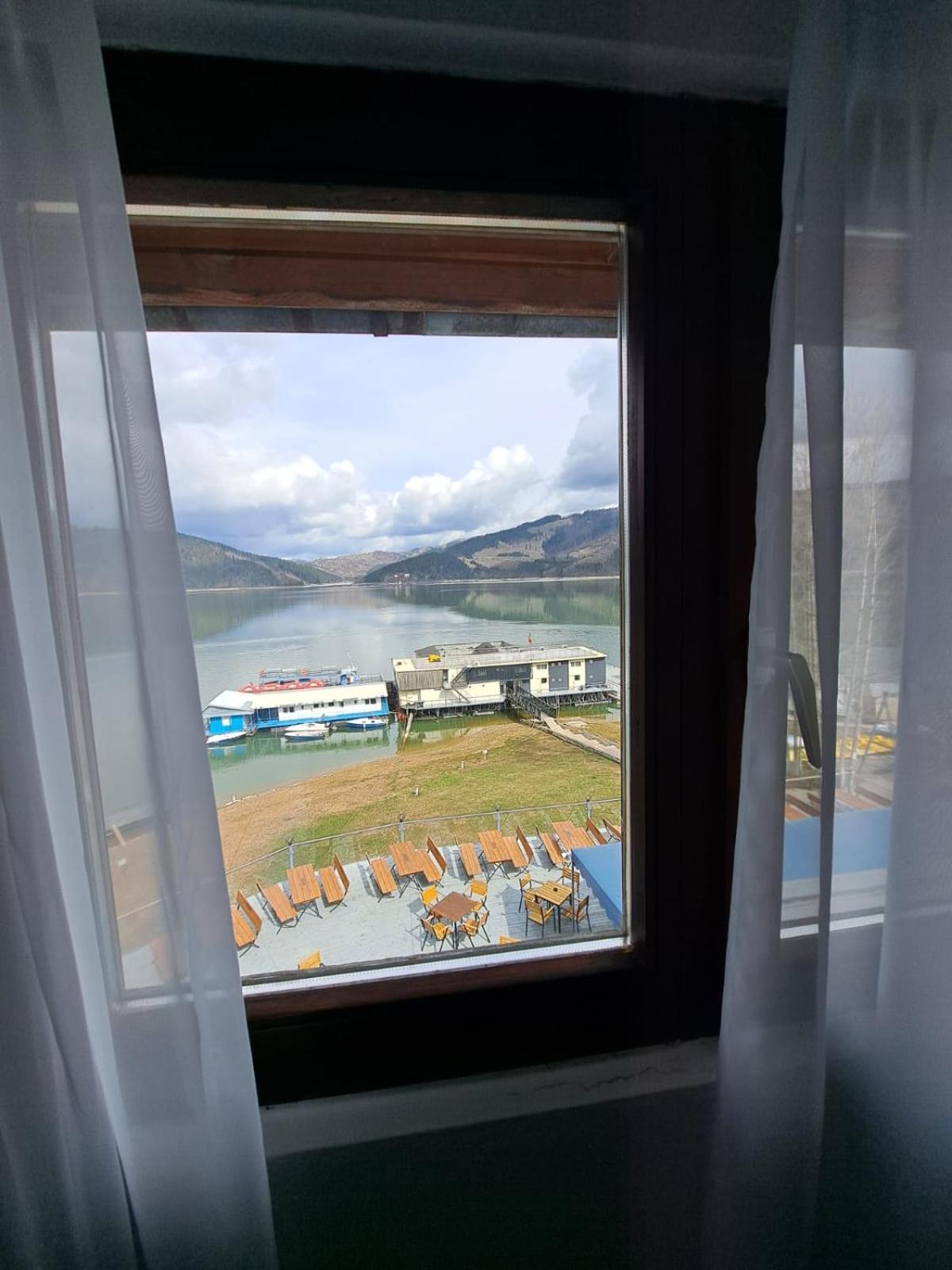Hotel Pescarus Port Bicaz Ngoại thất bức ảnh